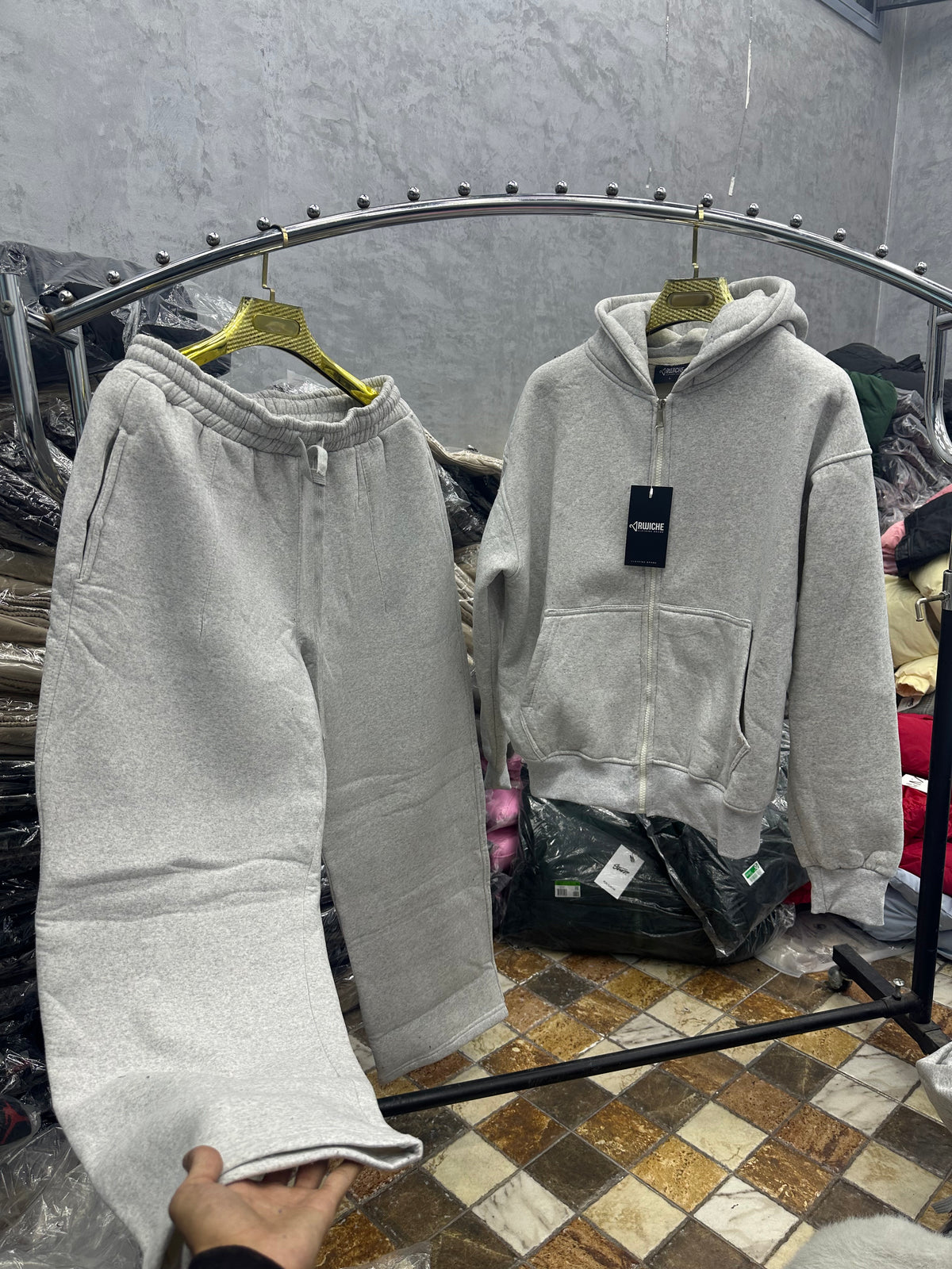 Ensemble zip up